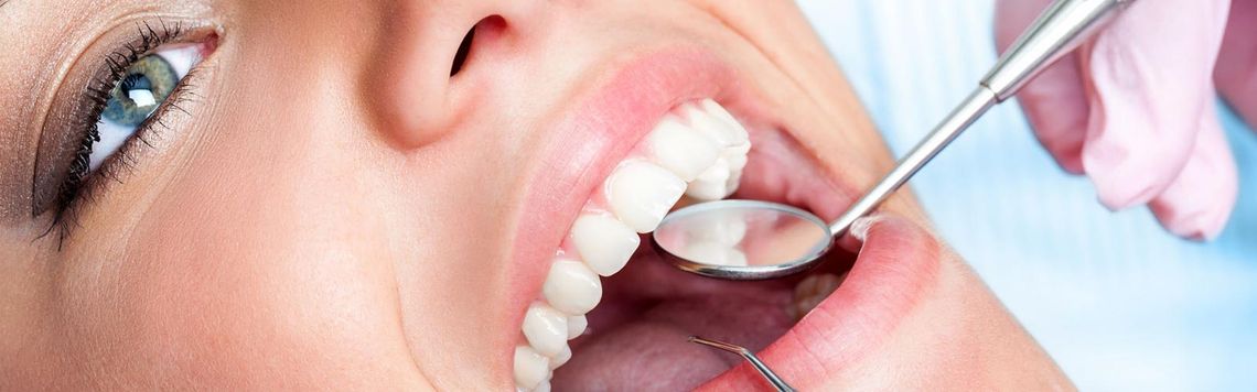 Centro Dental Roberto Cristóbal dientes de mujer